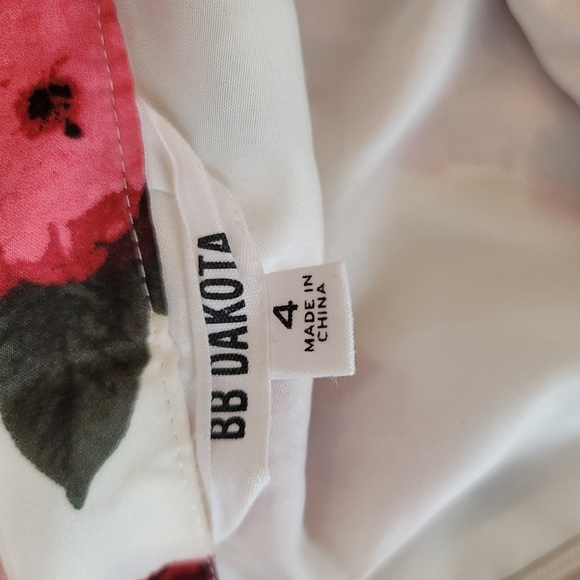 BB Dakota Floral Skirt Size 4 White with Pink Design Print - Picture 5 of 8